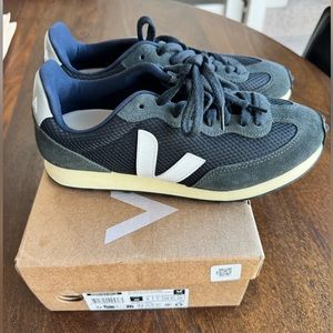 Veja size 9 black white oxford grey Rio Branco sneakers